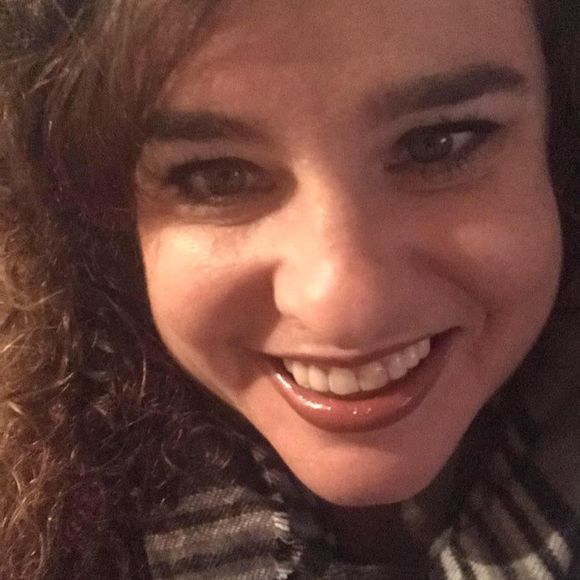 Meet your Posher, Krista - Picture 1 of 1